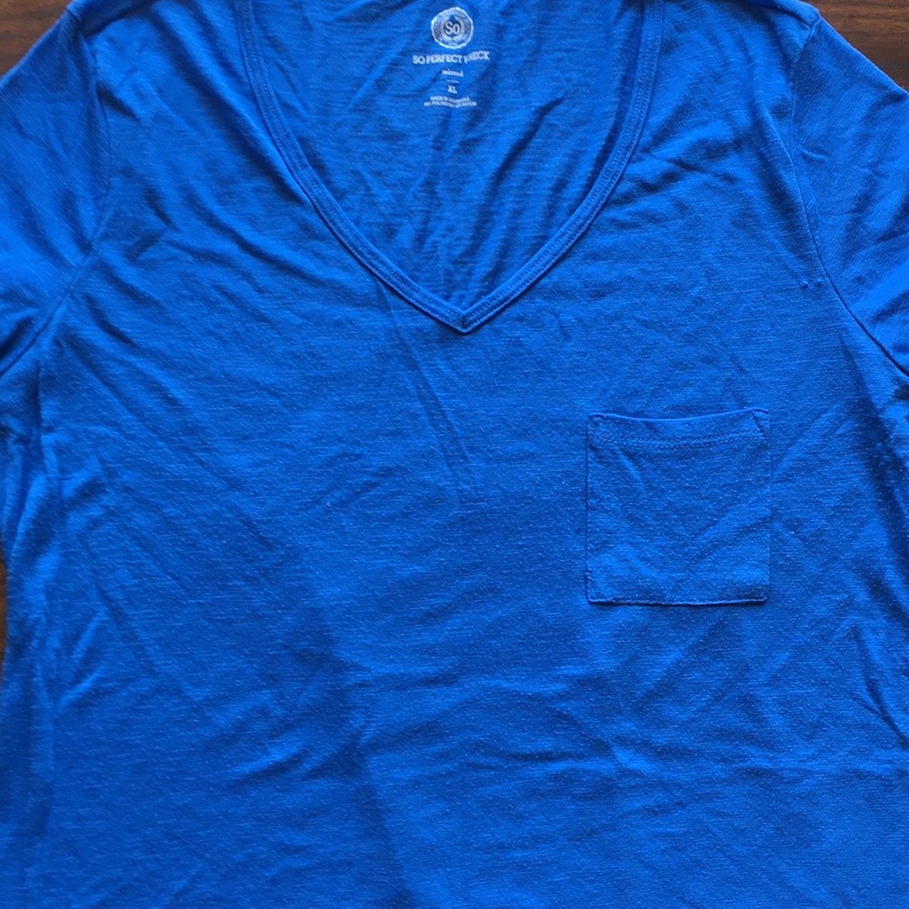 V neck T shirt